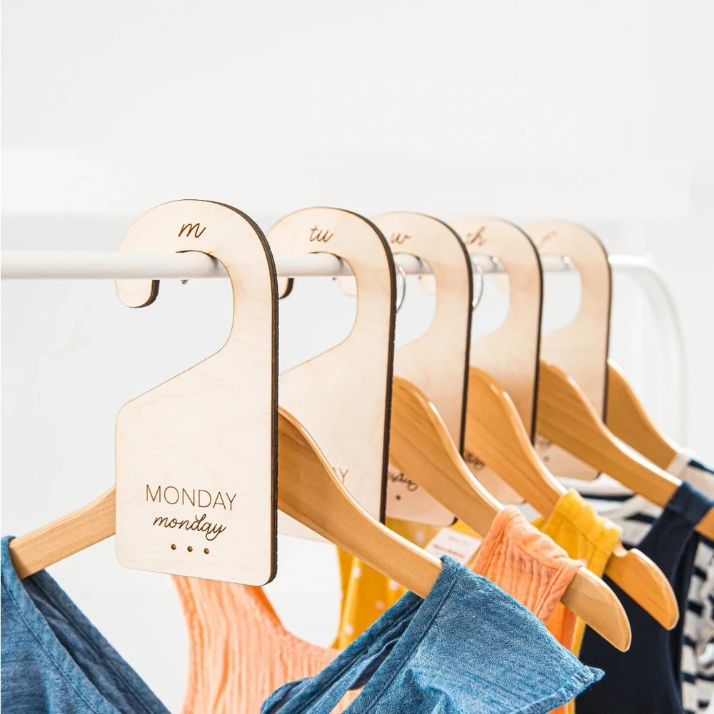 👚 Set of 7 Days of the Week Wooden Closet Dividers from Etsy
